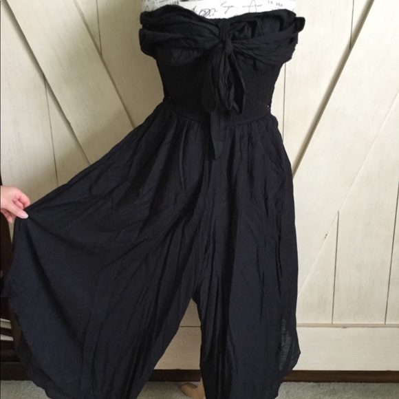 ➖🖤American Rag Wide Leg Bow Romper🖤➖ - Picture 2 of 7